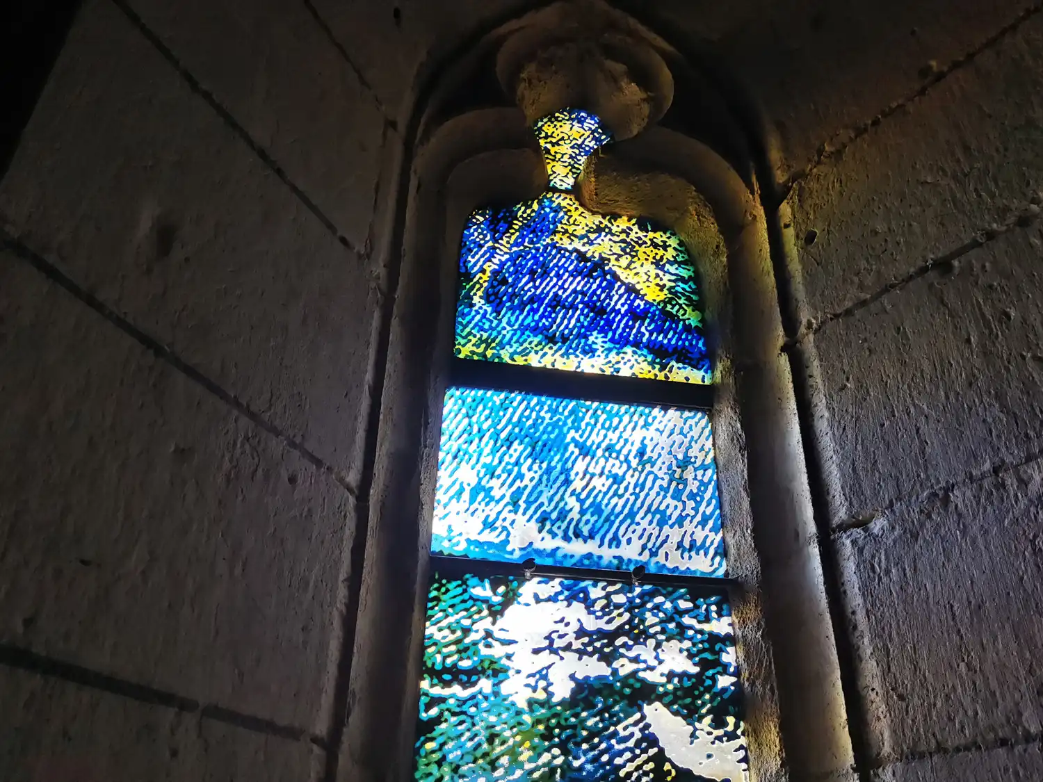 Création des vitraux de la chapelle Saint Symphorien, Puylaroque
